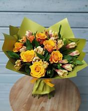 Букет цветов из:  Альстромерии и Розы в Солигаличе