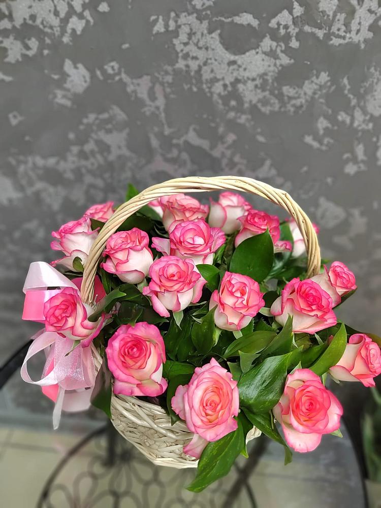 Цветочная композиция из Розы в корзине в Солигаличе