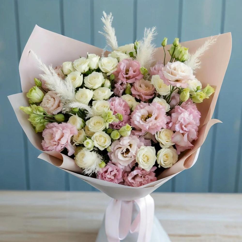 Букет цветов из: Альстромерии и Розы в Солигаличе