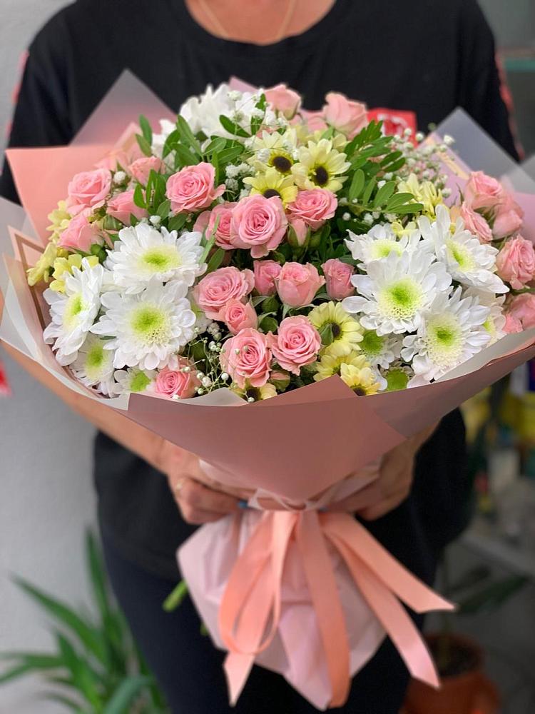 Букет цветов из: Розы и Хризантемы в Солигаличе