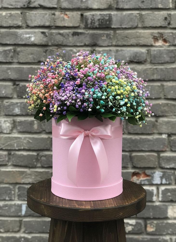 Цветочная композиция из Гипсофила и Розы в шляпной коробке в Солигаличе