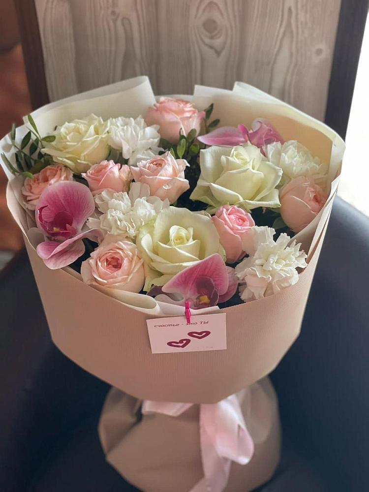 Букет цветов из: Орхидеи, Розы и Гвоздики в Солигаличе