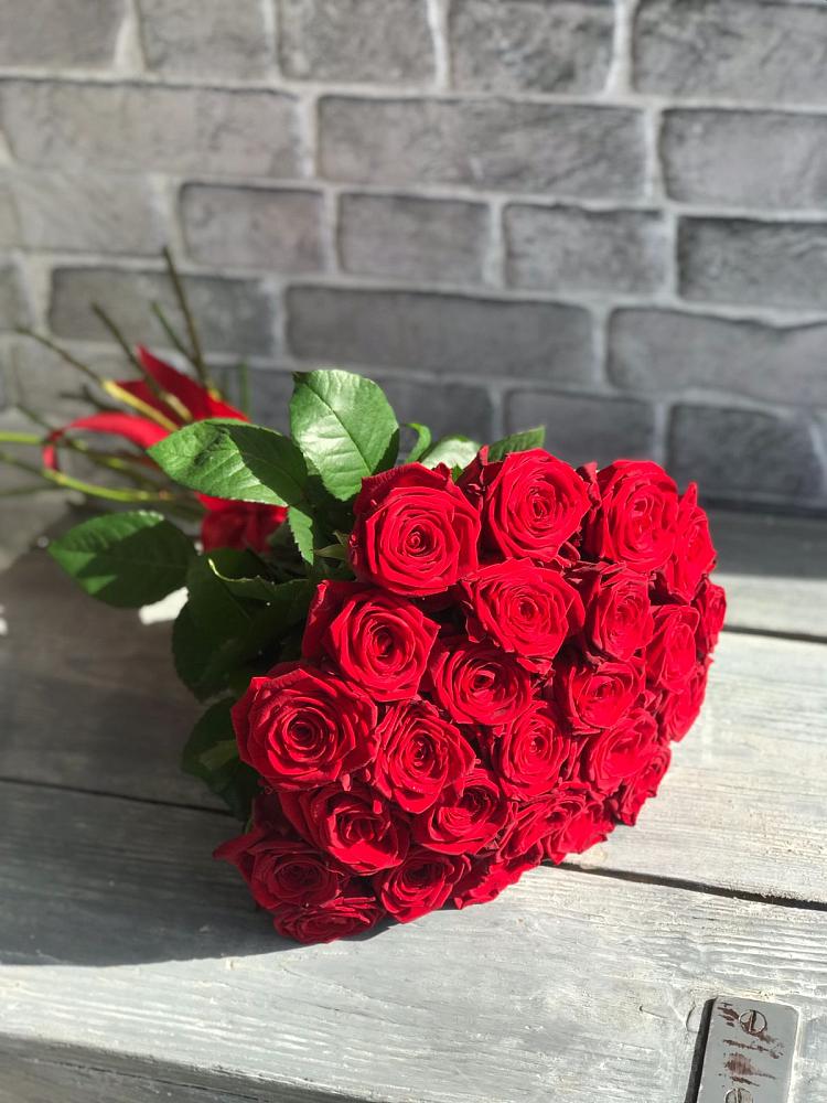 Букет Красные розы Фридом в Солигаличе
