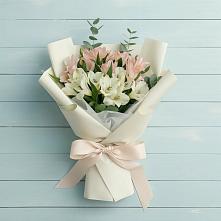 Букет цветов из:  Альстромерии в Солигаличе