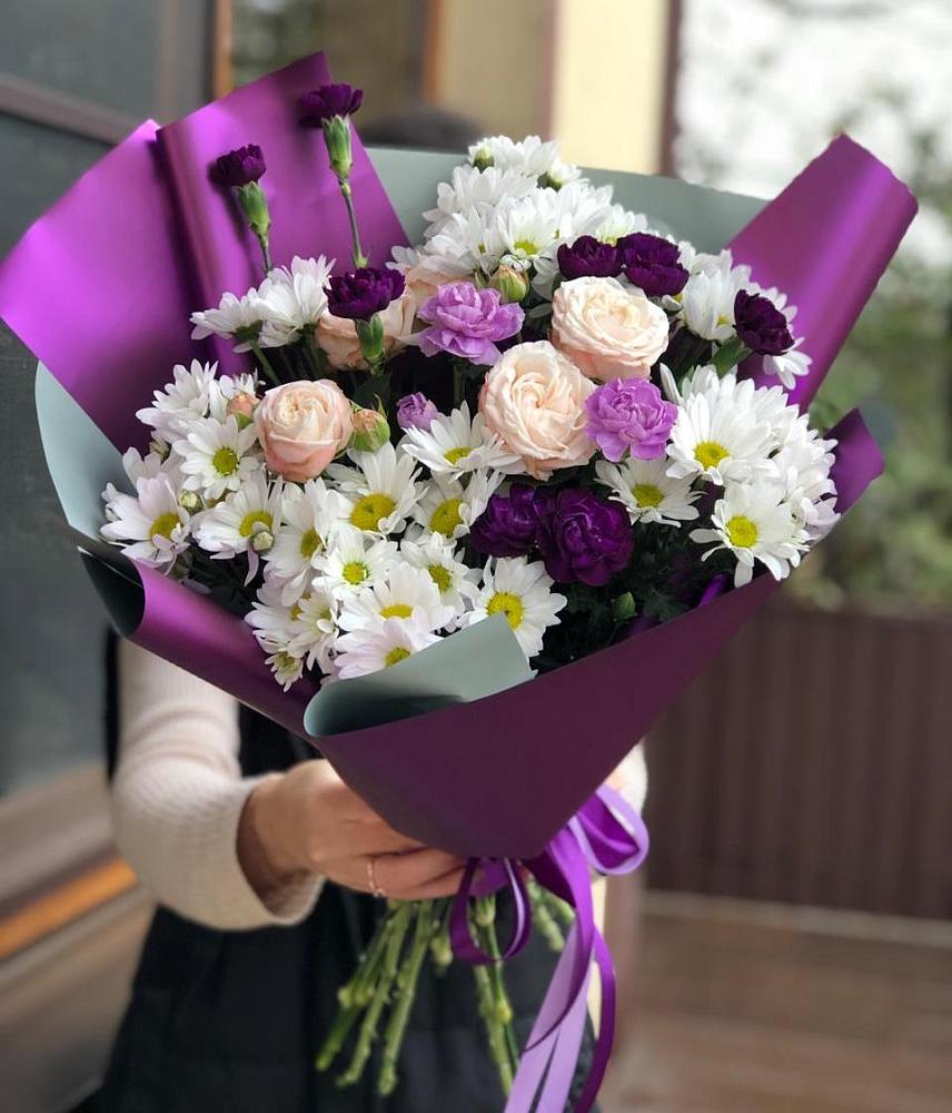 Букет цветов из: Хризантемы, Гвоздики и Розы в Солигаличе