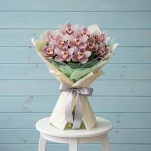 Букет цветов из:  Орхидеи и Розы в Солигаличе