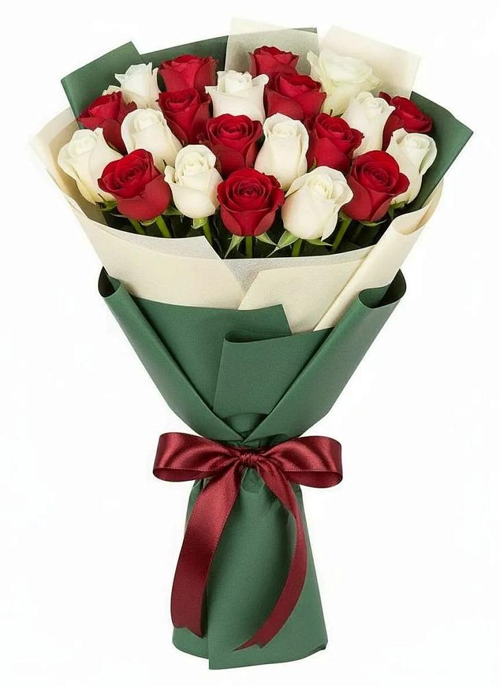 Букет Микс из красных и белых роз в Солигаличе