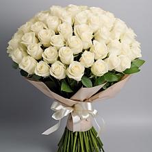 Букет 101 беля роза Белоснежка в Солигаличе