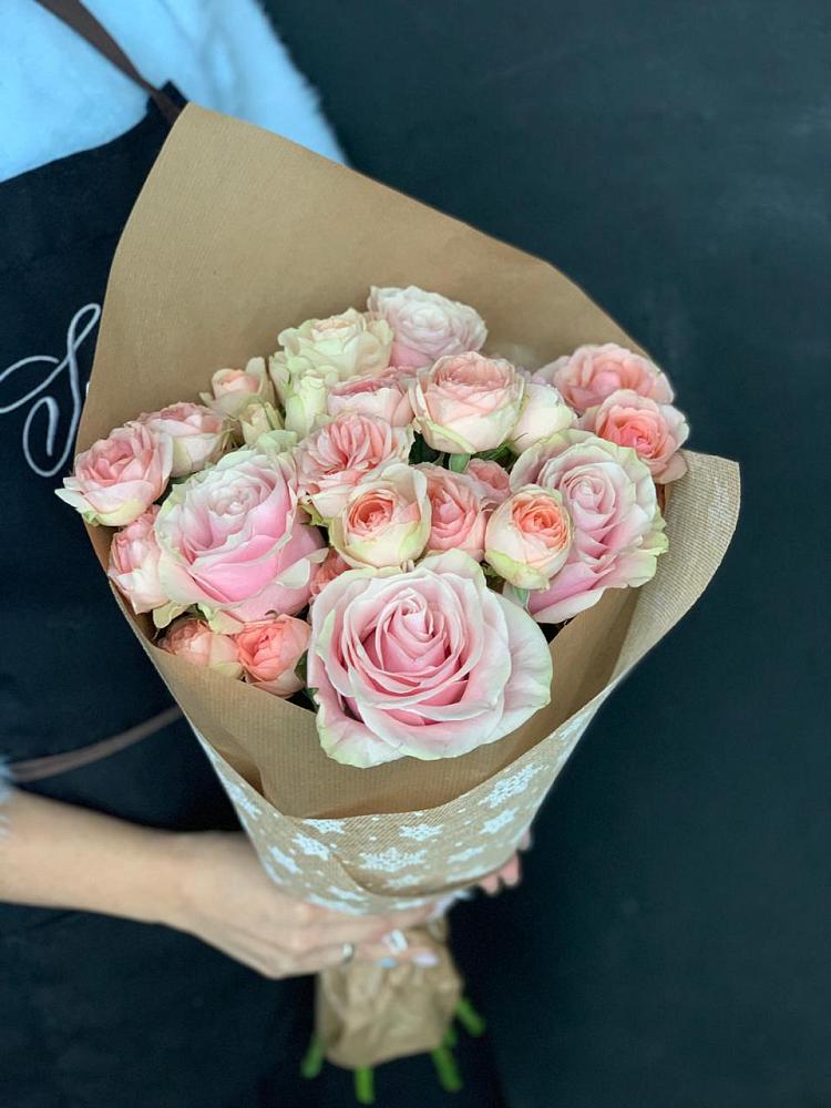 Букет цветов из: Хризантемы и Розы в Солигаличе