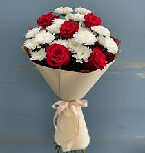 Букет цветов из:  Розы и Хризантемы в Солигаличе
