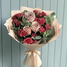 Букет цветов из:  Гвоздики и Розы в Солигаличе