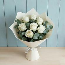 Букет Белые розы в Эвкалипте в Солигаличе
