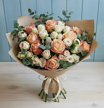 Букет цветов из:  Альстромерии и Розы в Солигаличе